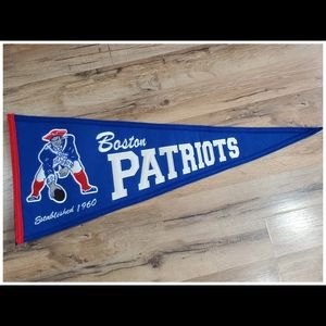 New England Patriots 13" x 32" Throwback Pennant